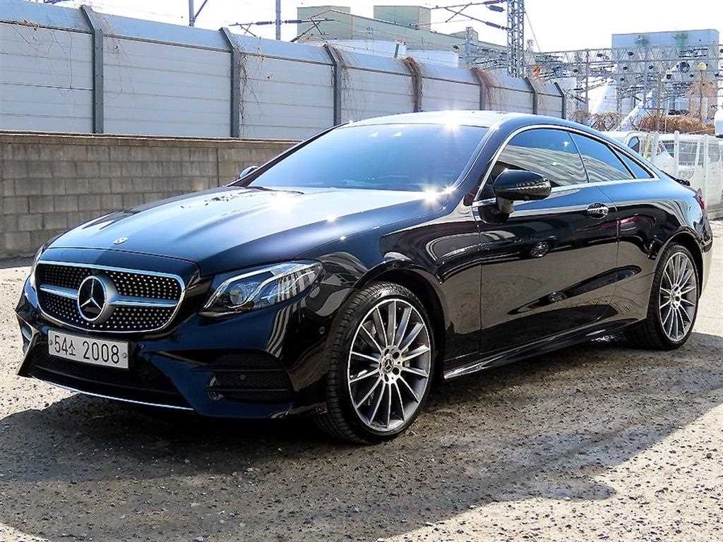 벤츠 E 클래스 E-클래스 W213 E450 4MATIC 쿠페 이미지 2
