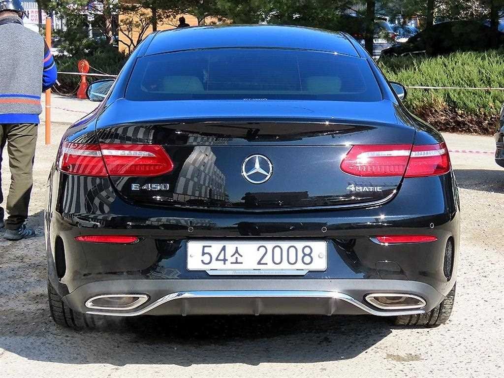 벤츠 E 클래스 E-클래스 W213 E450 4MATIC 쿠페 이미지 4