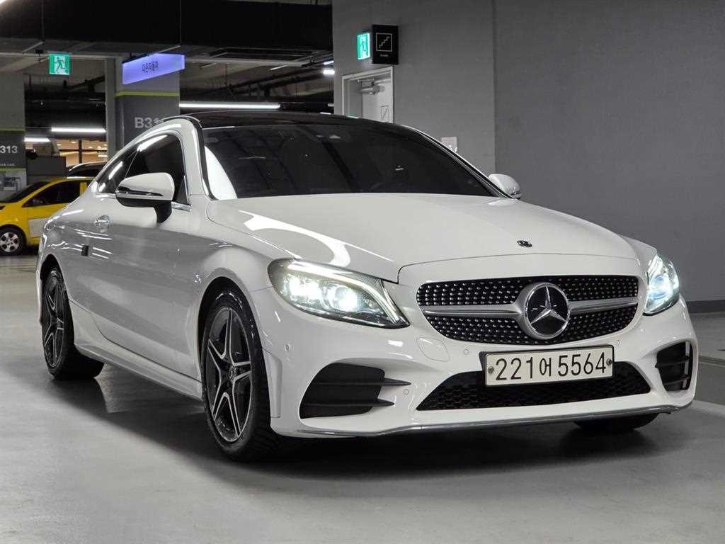 벤츠 C 클래스 C클래스 W205 C200 쿠페 이미지 3