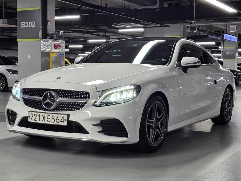 벤츠 C 클래스 C클래스 W205 C200 쿠페 이미지 4
