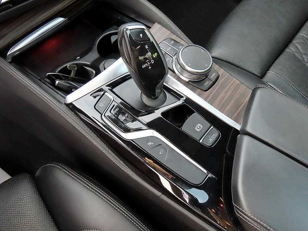 BMW 5시리즈 5시리즈 (G30) 520d xDrive M 스포츠 플러스 이미지 11