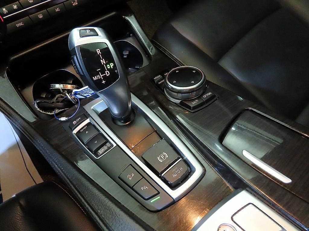 BMW 5시리즈 5시리즈 (F10) 520d xDrive 럭셔리 이미지 12