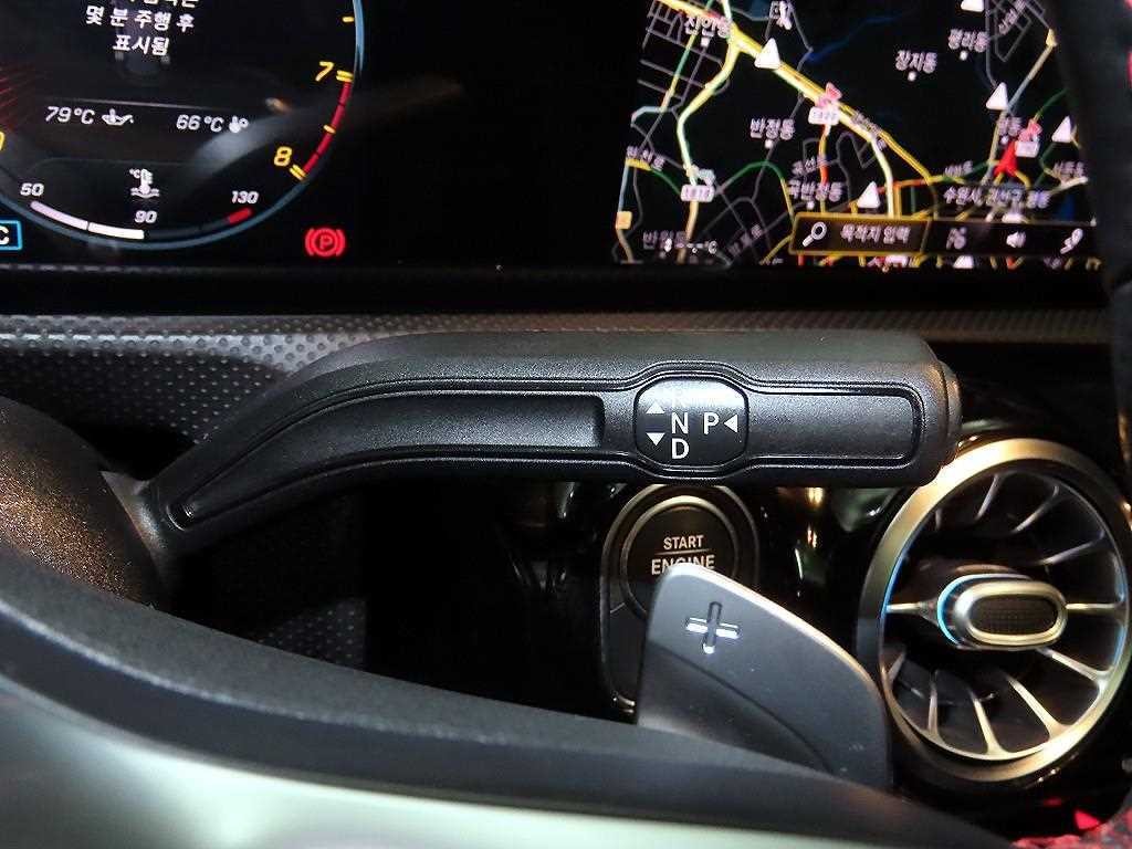 벤츠 A 클래스 A클래스 W177 AMG A45 4MATIC+ 해치백 이미지 12