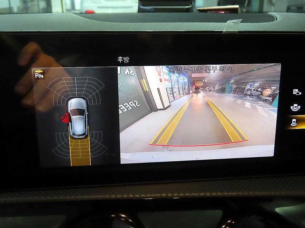 벤츠 A 클래스 A클래스 W177 AMG A45 4MATIC+ 해치백 이미지 14