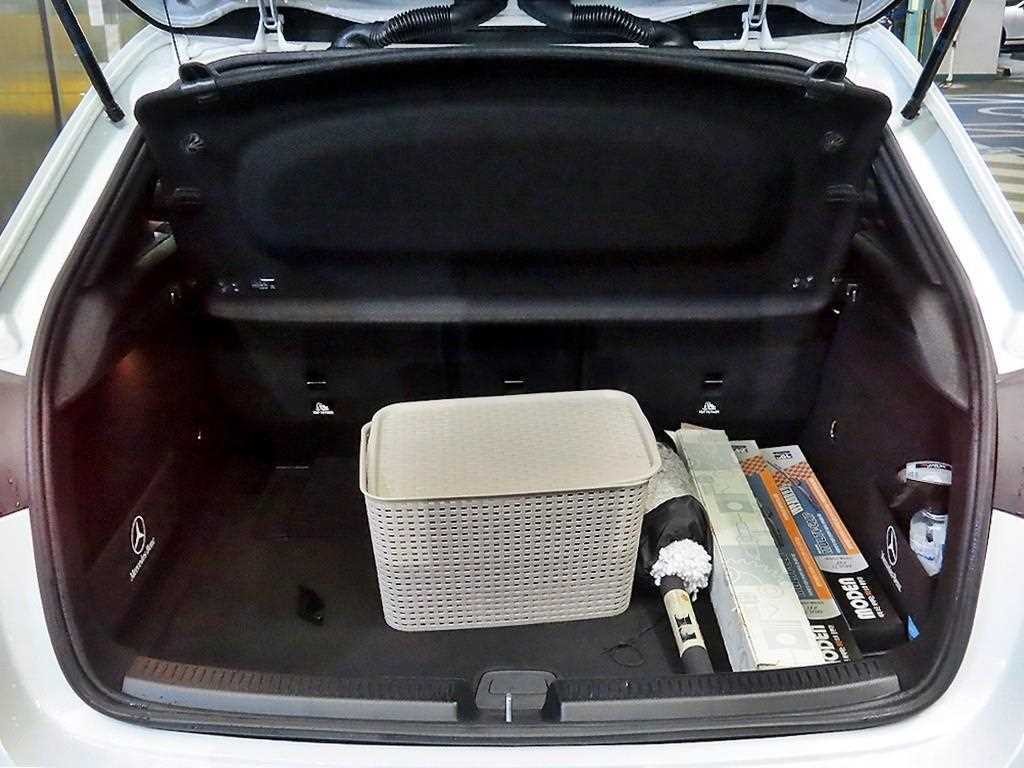 벤츠 A 클래스 A클래스 W177 AMG A45 4MATIC+ 해치백 이미지 17