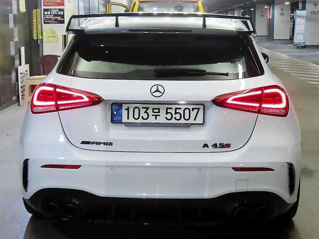 벤츠 A 클래스 A클래스 W177 AMG A45 4MATIC+ 해치백 이미지 5