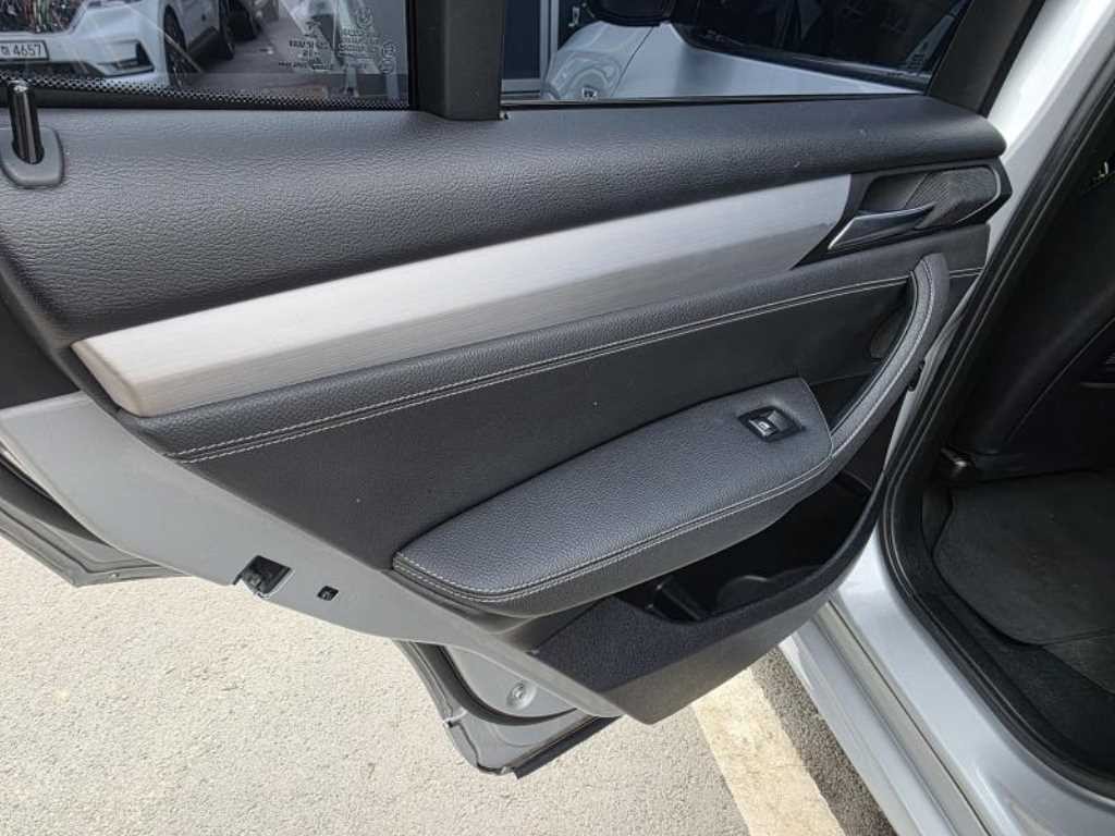 BMW X3 X3 (F25) xDrive 20d M 에어로다이나믹 이미지 6