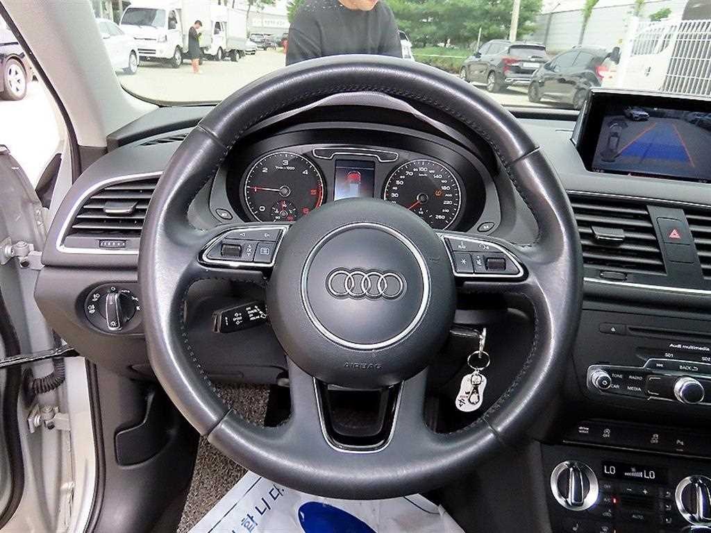 아우디 Q3 2.0 TDI 콰트로 다이나믹 이미지 8