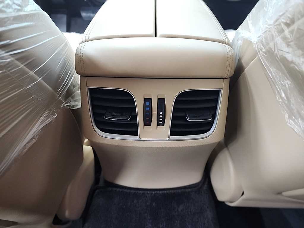 제네시스 G80 3.3 GDI AWD 프리미엄 럭셔리 이미지 13
