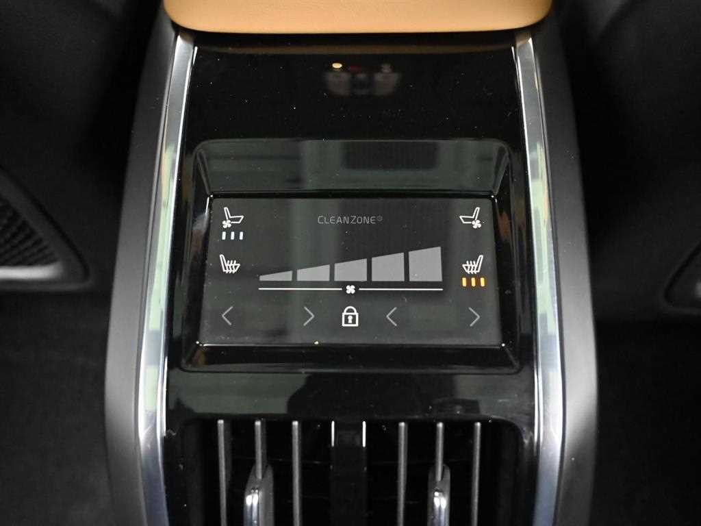 볼보 S90 B5 인스크립션 이미지 16