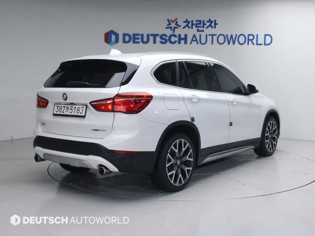 BMW X1 X1 (F48) xDrive 20i xLine 스페셜에디션 이미지 3