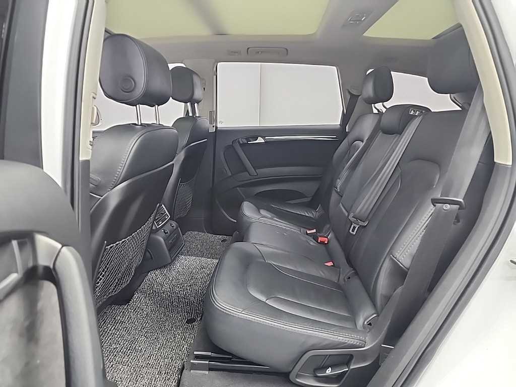 아우디 Q7 35 TDI 콰트로 이미지 12
