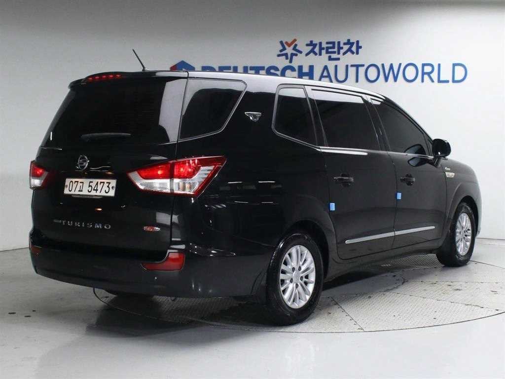 KG모빌리티(쌍용) 코란도 코란도투리스모 4WD TX 9인승 이미지 2