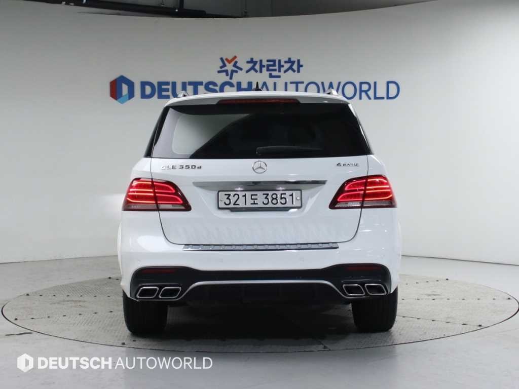 벤츠 GLE 클래스 GLE 클래스 W166 GLE 250 d 4MATIC 이미지 4