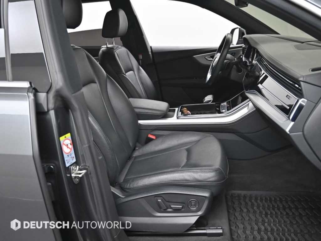 아우디 Q8 45 TDI 콰트로 프리미엄 이미지 10