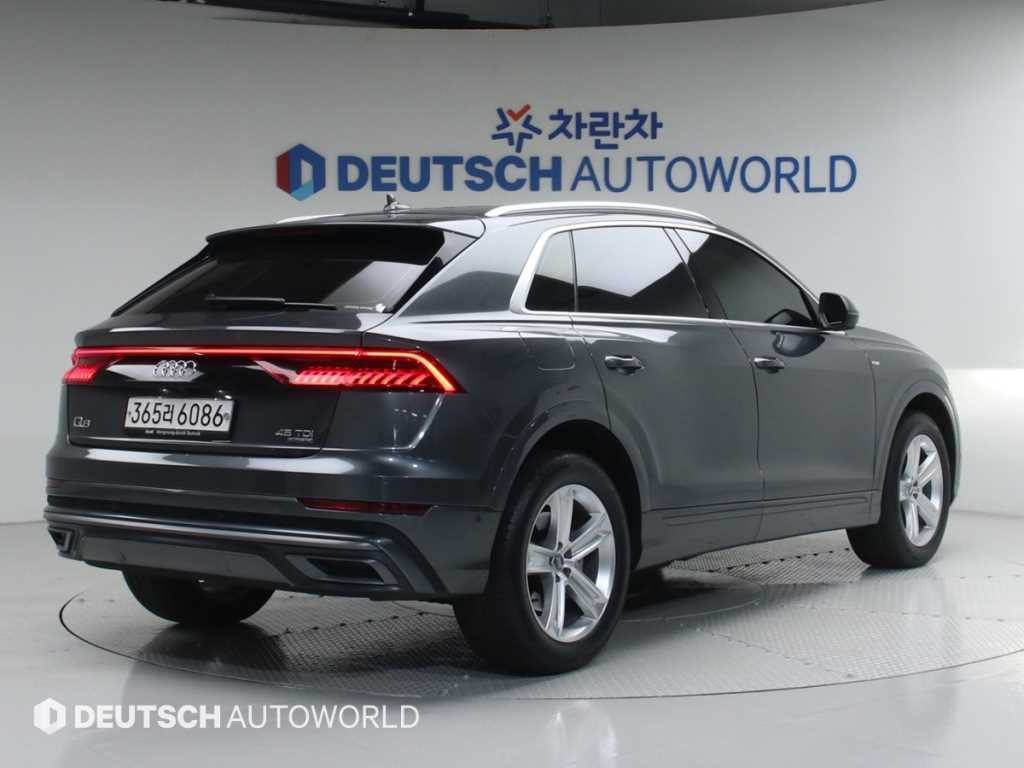 아우디 Q8 45 TDI 콰트로 프리미엄 이미지 2