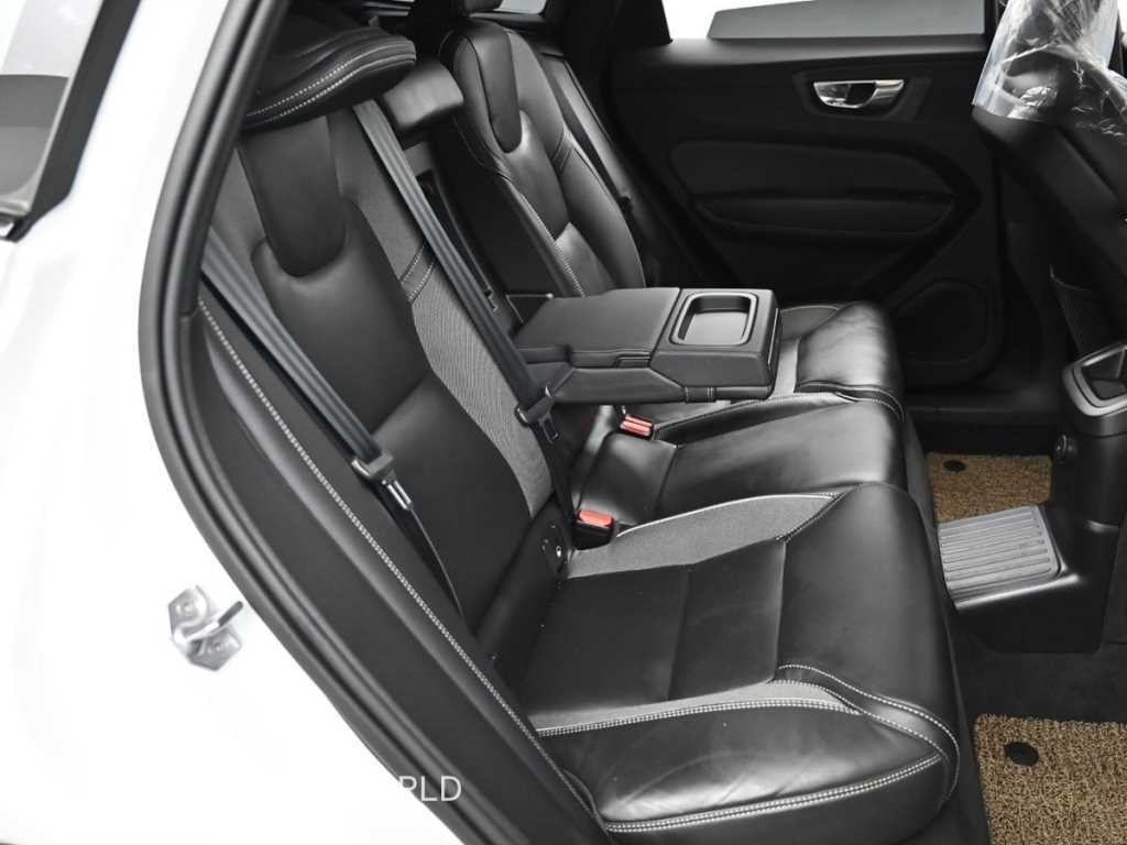 볼보 XC60 XC60(2세대) T8 AWD R-디자인 이미지 12