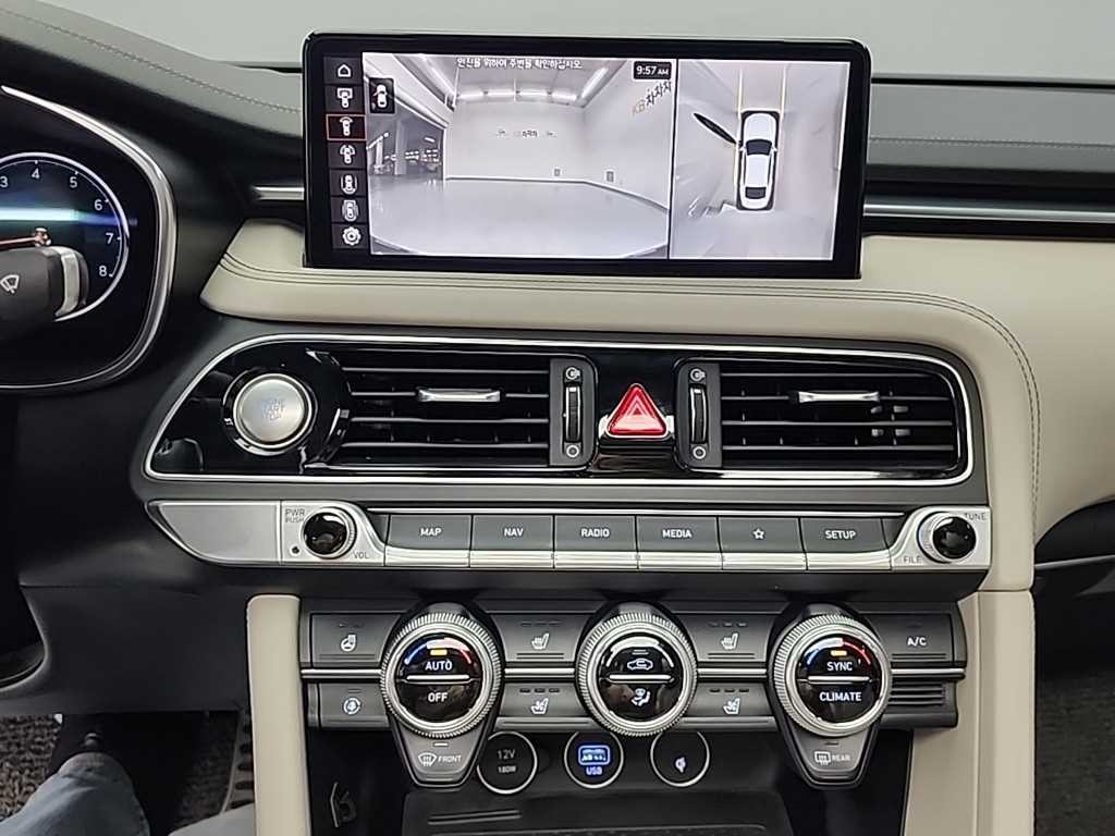 제네시스 G70 더 뉴 G70 가솔린 2.0T 2WD 스포츠 패키지 이미지 10