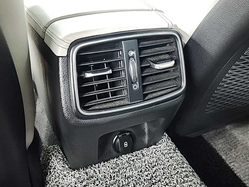 제네시스 G70 더 뉴 G70 가솔린 2.0T 2WD 스포츠 패키지 이미지 14