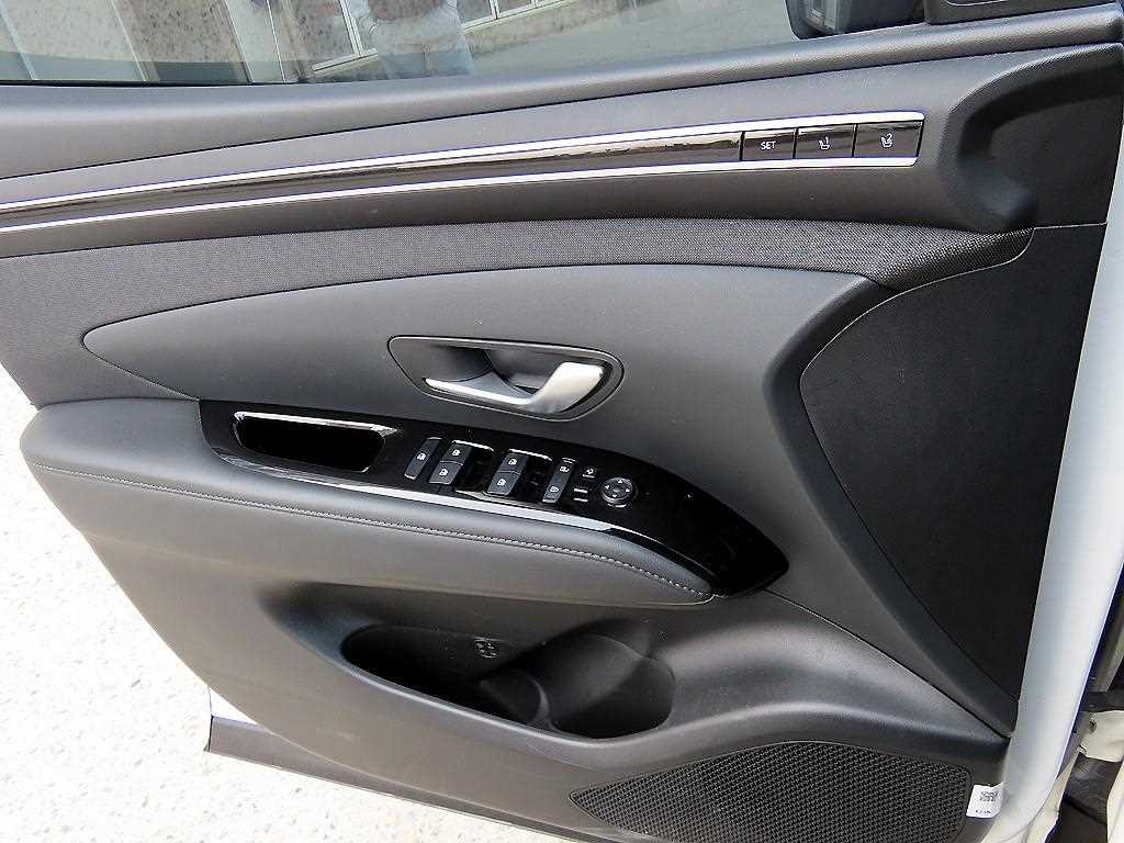 현대 투싼 투싼 (NX4) 가솔린 1.6 터보 2WD 인스퍼레이션 이미지 11