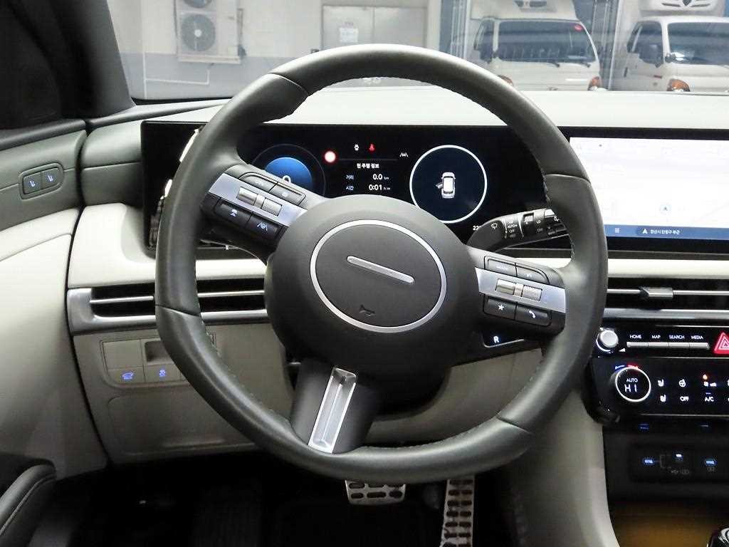 현대 투싼 더 뉴 투싼 (NX4) 디젤 2.0 2WD 인스퍼레이션 이미지 7