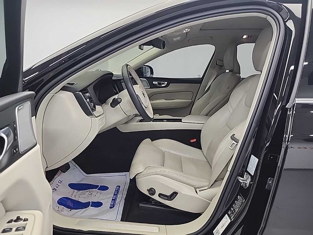 볼보 XC60 XC60(2세대) T8 AWD 인스크립션 이미지 11