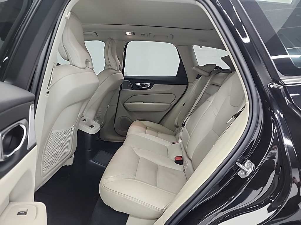 볼보 XC60 XC60(2세대) T8 AWD 인스크립션 이미지 12
