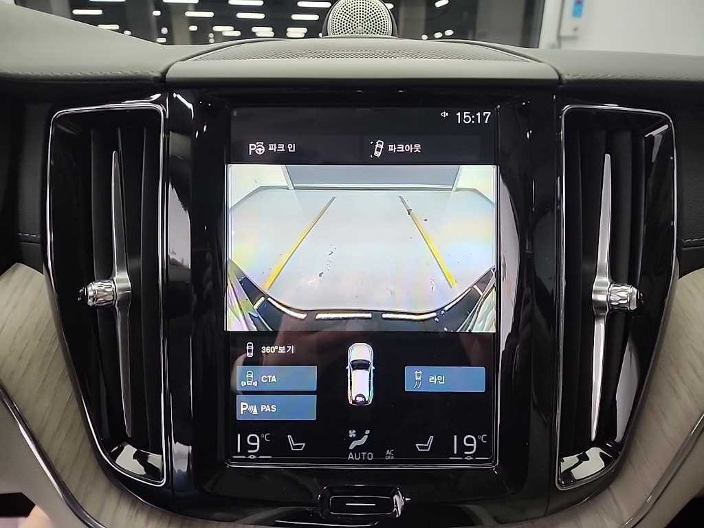 볼보 XC60 XC60(2세대) T8 AWD 인스크립션 이미지 16