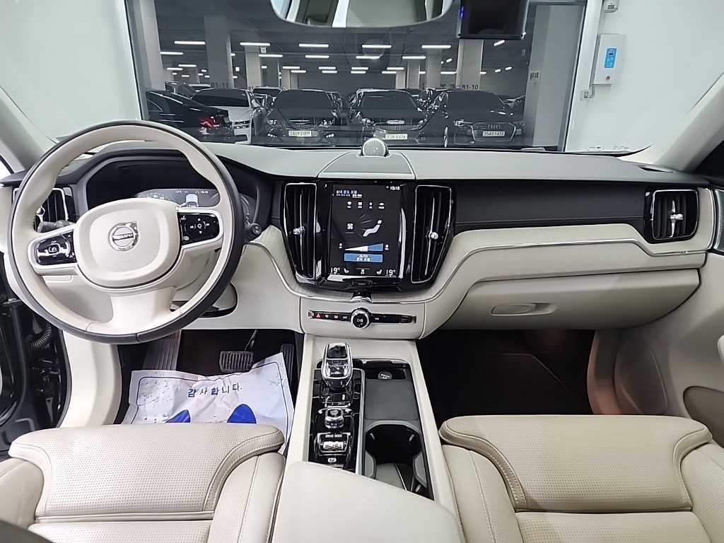 볼보 XC60 XC60(2세대) T8 AWD 인스크립션 이미지 7