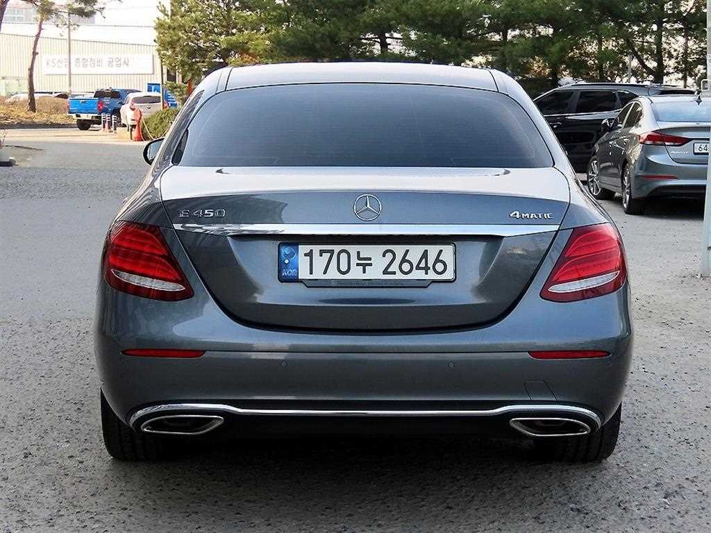벤츠 E 클래스 E-클래스 W213 E400 4MATIC 익스클루시브 이미지 4