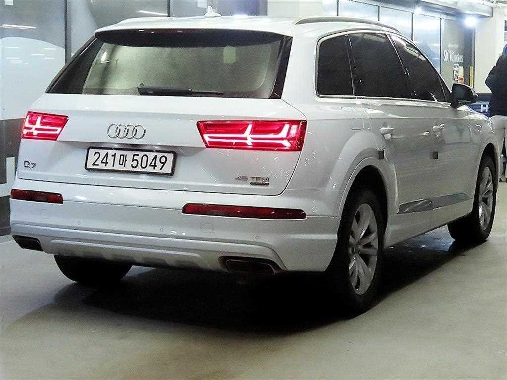 아우디 Q7 Q7 (4M) 45 TFSI 콰트로 이미지 4