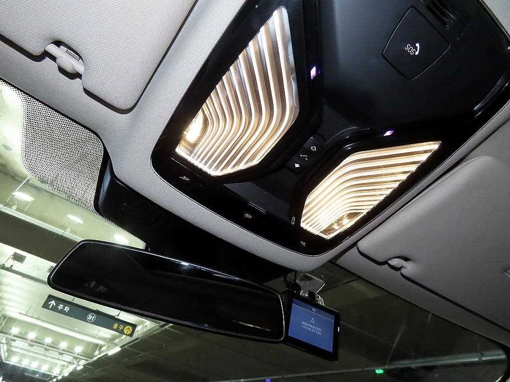 BMW 5시리즈 5시리즈 (G30) 520d M 스포츠 플러스 이미지 15