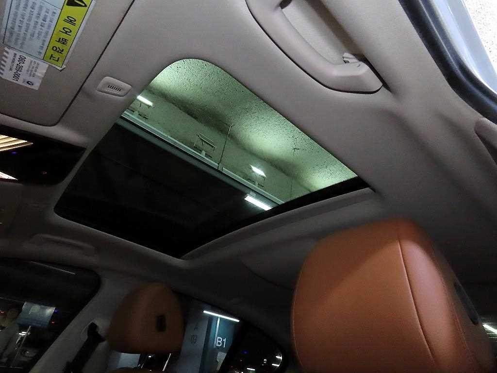 BMW 5시리즈 5시리즈 (G30) 520d M 스포츠 플러스 이미지 16