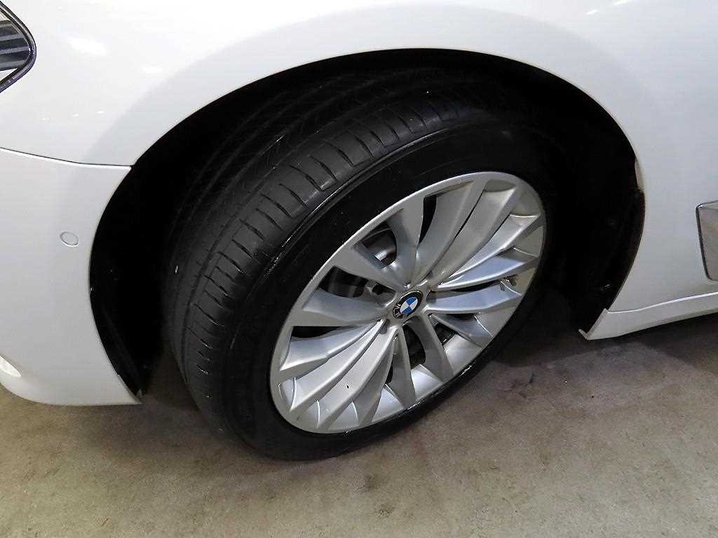 BMW 5시리즈 5시리즈 (G30) 520d M 스포츠 플러스 이미지 20