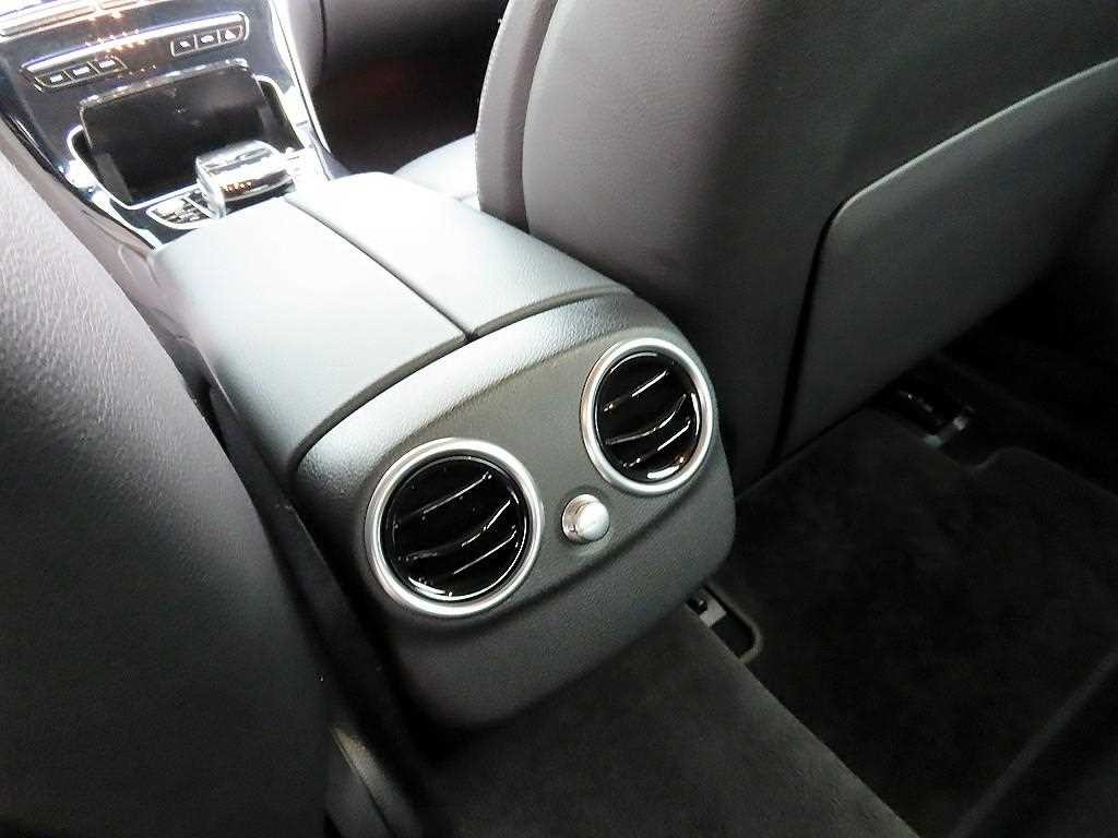 벤츠 C 클래스 C클래스 W205 C200 이미지 17