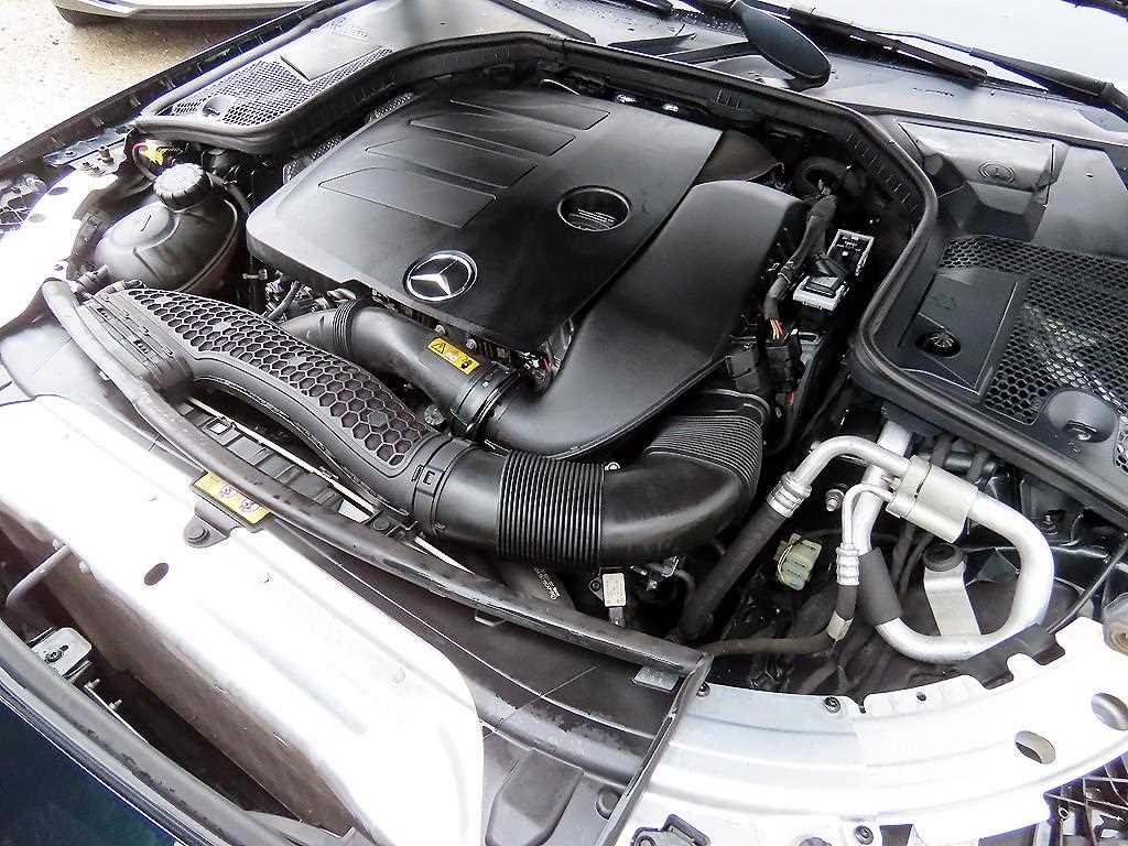 벤츠 C 클래스 C클래스 W205 C200 이미지 18