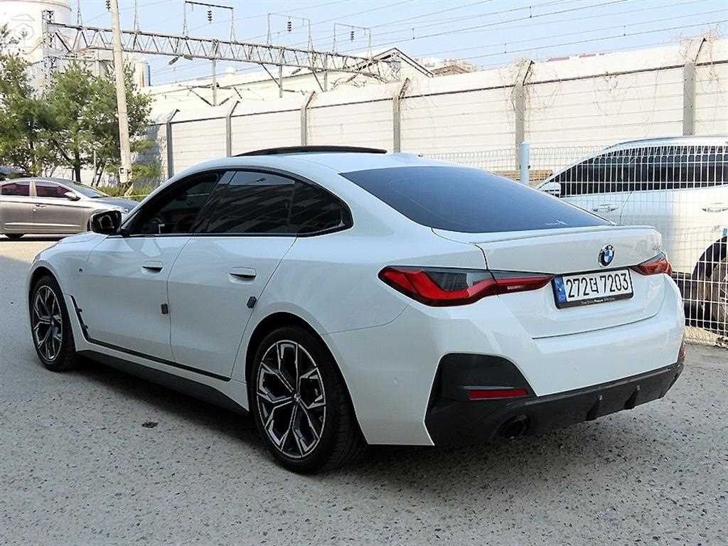 BMW 4시리즈 4시리즈 (G22) 420i 그란쿠페M 스포츠 퍼포먼스팩 이미지 3