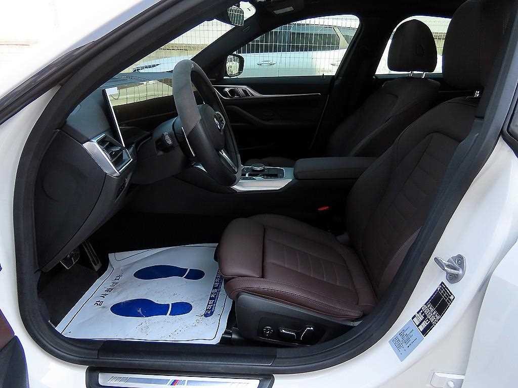 BMW 4시리즈 4시리즈 (G22) 420i 그란쿠페M 스포츠 퍼포먼스팩 이미지 5