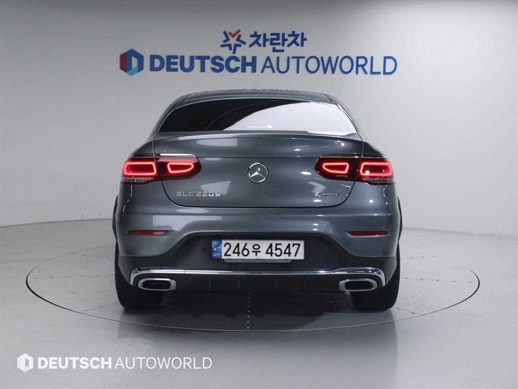 벤츠 GLC 클래스 GLC클래스 X253 GLC 220 d 4MATIC 쿠페 이미지 4