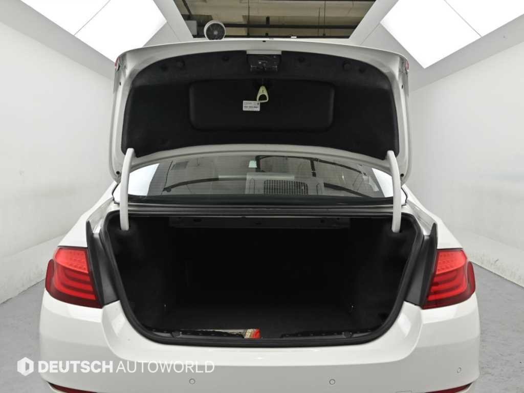 BMW 5시리즈 5시리즈 (F10) 520d 이미지 19
