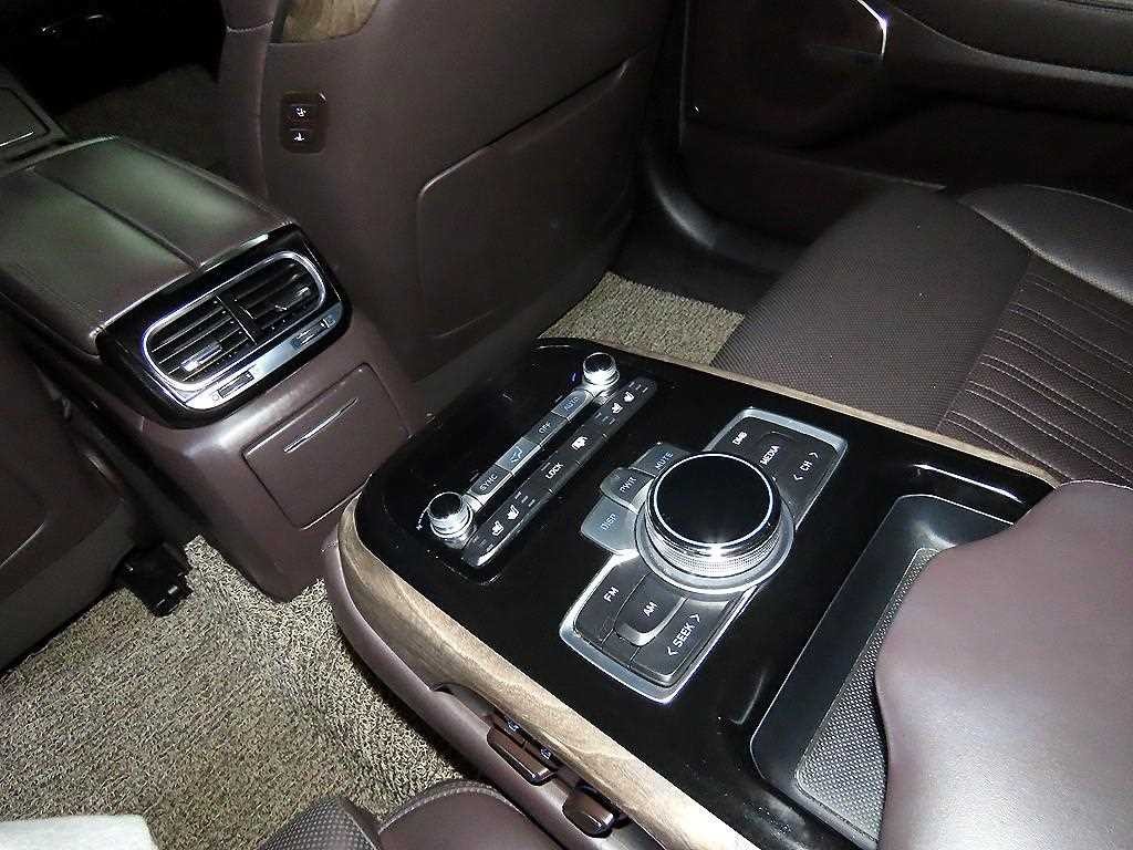 제네시스 G90 3.8 GDI AWD 프리미엄 럭셔리 이미지 17