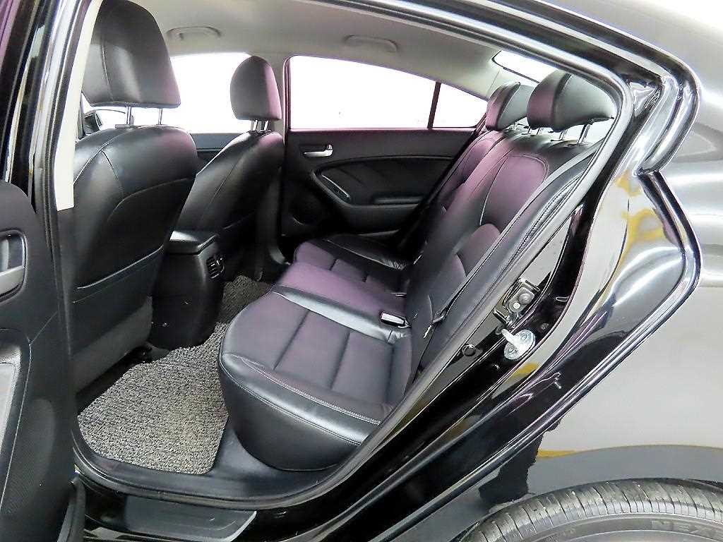 기아 K3 1.6 GDI 트렌디 이미지 6