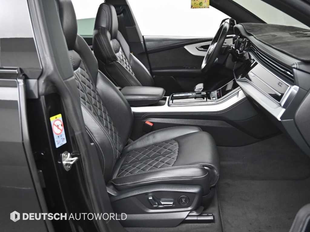 아우디 Q8 55 TFSI 콰트로 프리미엄 이미지 10