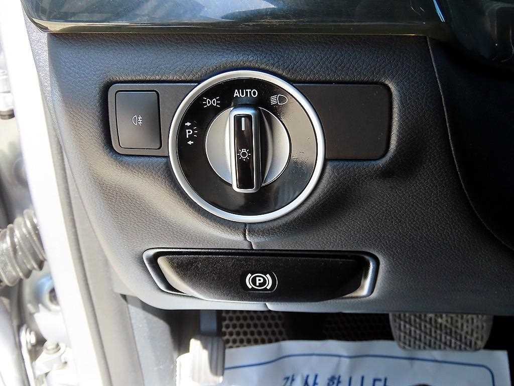 벤츠 CLS 클래스 CLS클래스 W218 CLS 250 블루텍 4MATIC 이미지 11