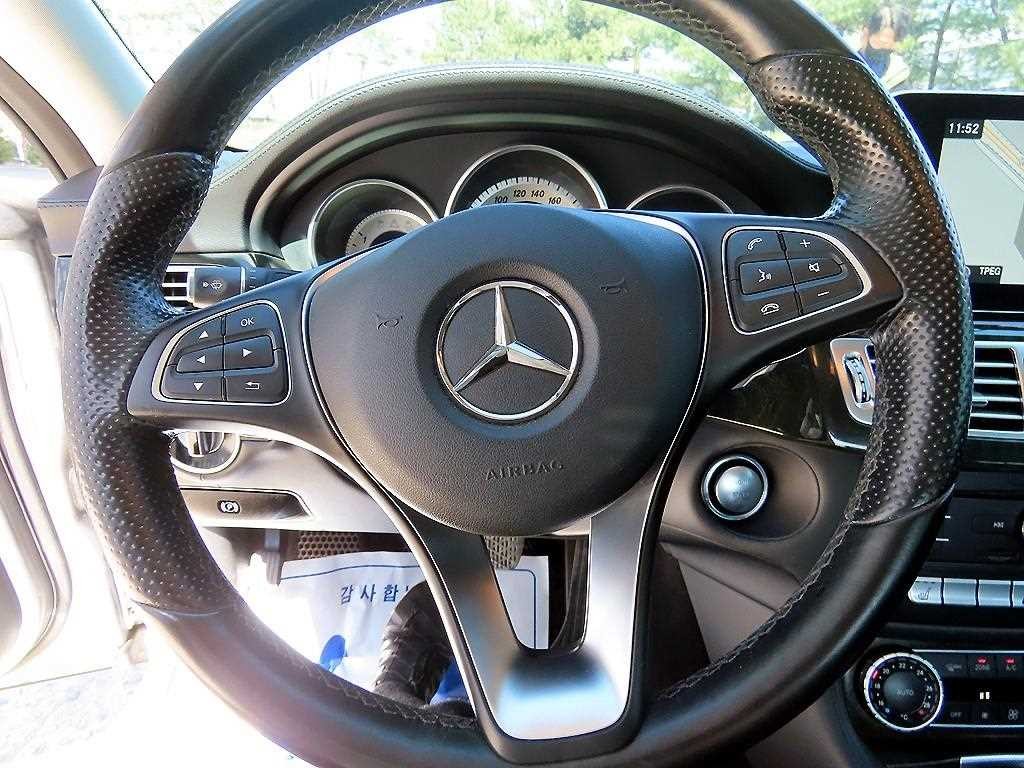 벤츠 CLS 클래스 CLS클래스 W218 CLS 250 블루텍 4MATIC 이미지 8