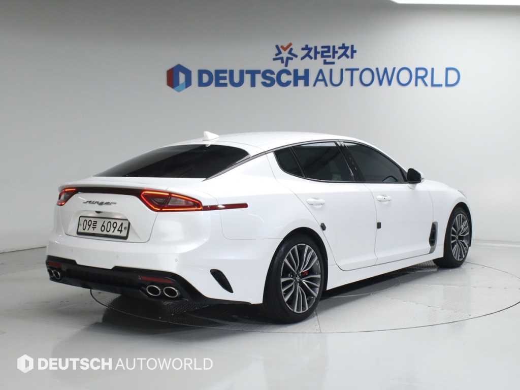 기아 스팅어 가솔린 2.0 터보 2WD 플래티넘 이미지 2