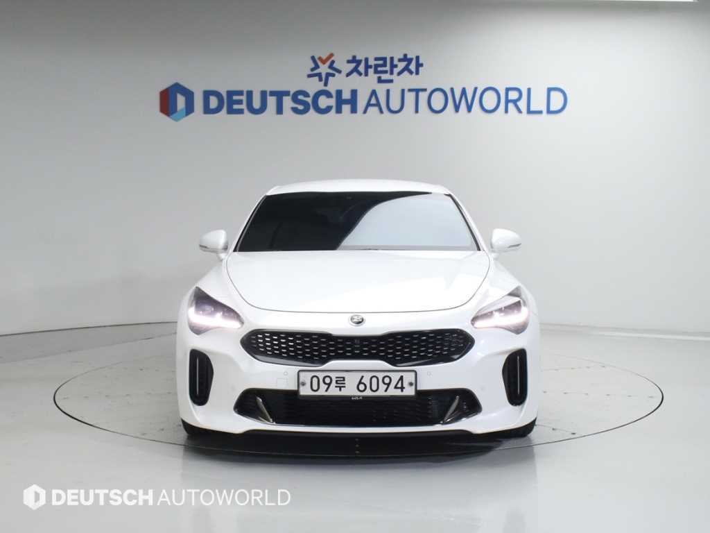 기아 스팅어 가솔린 2.0 터보 2WD 플래티넘 이미지 3
