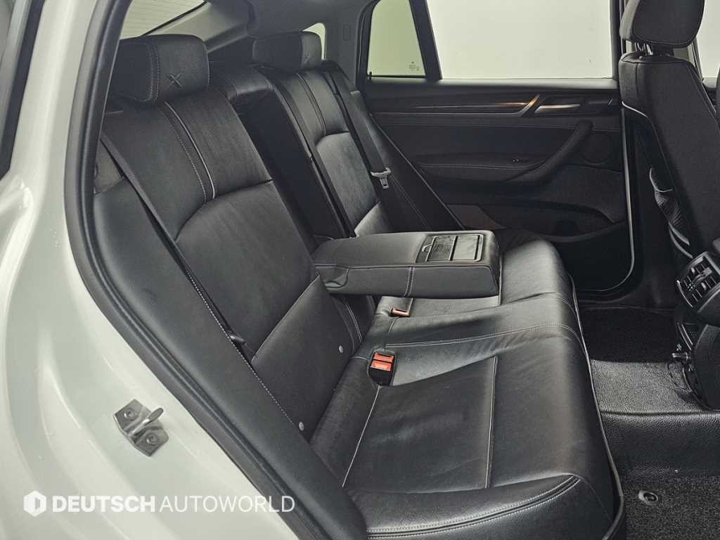 BMW X4 X4 (F26) xDrive 20d 이미지 12
