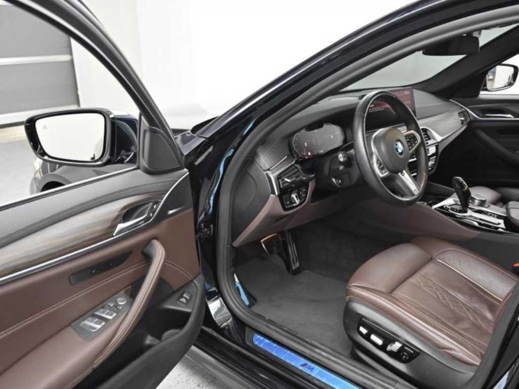BMW 5시리즈 5시리즈 (G30) 523d M 스포츠 이미지 11