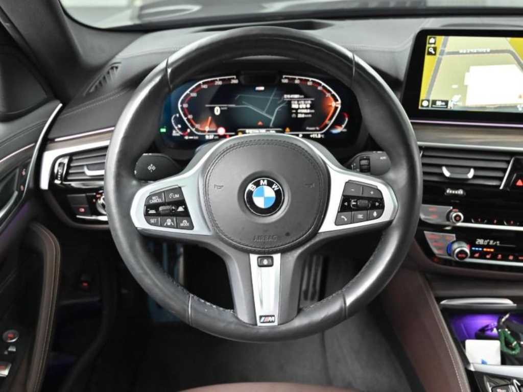 BMW 5시리즈 5시리즈 (G30) 523d M 스포츠 이미지 13